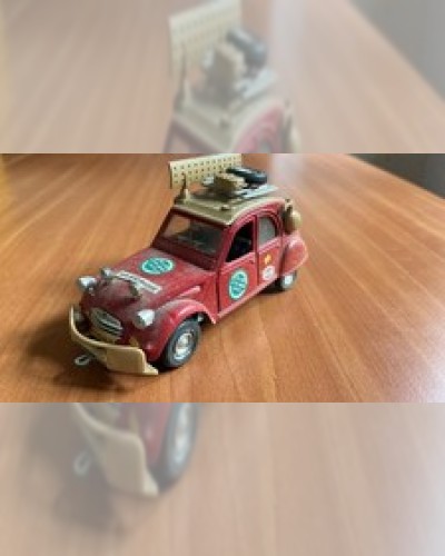 Citroën 2CV miniature car from Polistil on a scale of 1/25