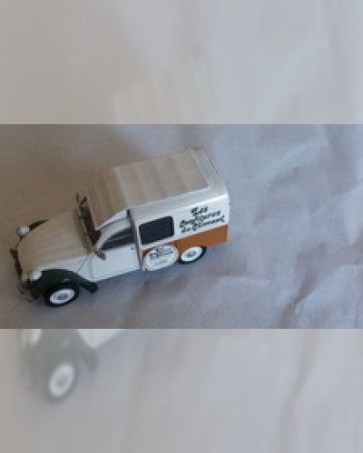 Citroën 2CV Eligor van "les confitures de Climont" ech 1/43