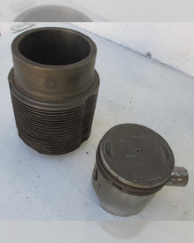 Cylindre / Chemise à petites ailettes + piston Citroën 2 CV moteur 425cm3