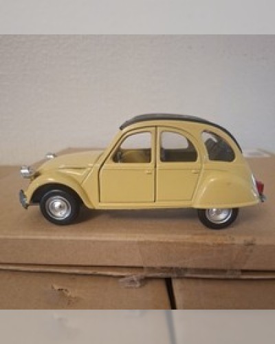 Polistil S26 Citroën 2CV 1.25 SCALE Made In Italy UK Only (2)