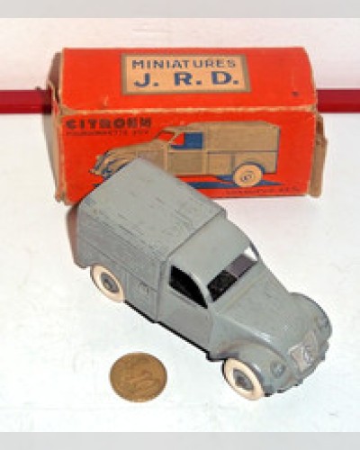 J R D - CITROËN 2 CV FOURGONNETTE ref 111 - TBE AVEC BOÎTE DEFRAÎCHIE